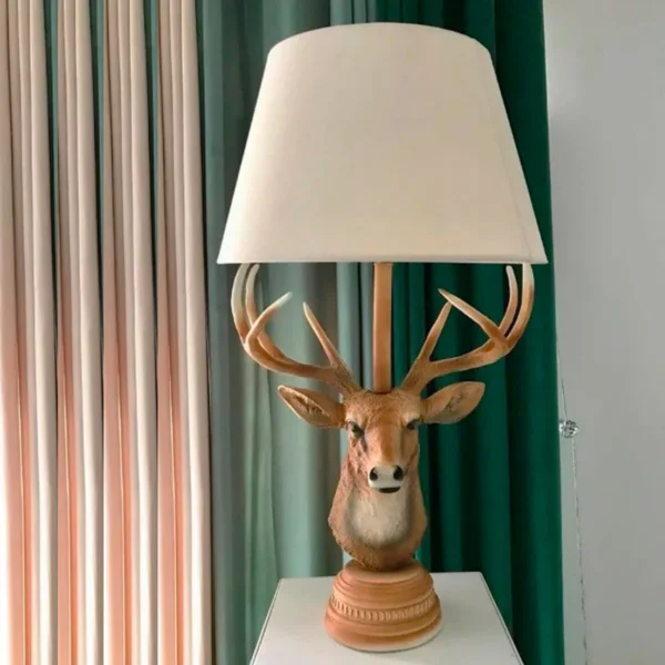 Majestic Antlers: The Deer Face Lamp Sculpture - Image 2